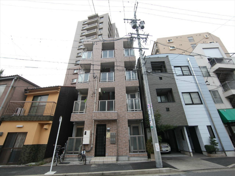 建物外観　外観　１フロアに2部屋　全部屋角部屋　家具家電ご用意できます