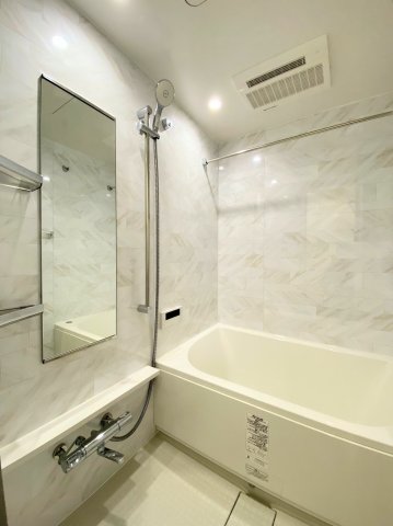 バス・シャワールーム　日々の疲れを癒すお風呂付です