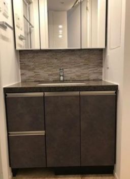 洗面設備　使いやすい洗面所です