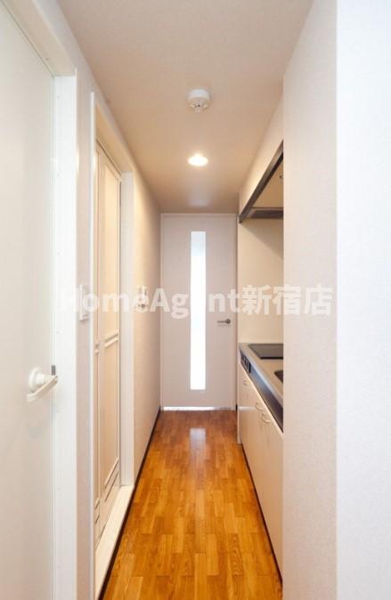 玄関　同仕様写真 日勤管理人！マンション隣にはショッピングセンター