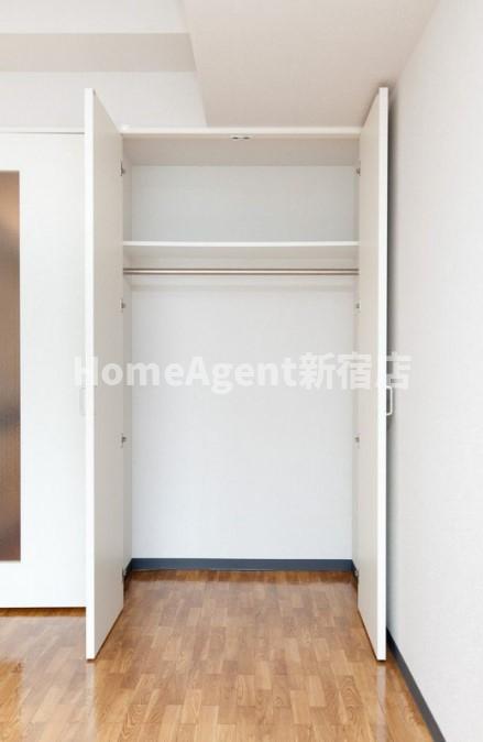 収納　同仕様写真 日勤管理人！マンション隣にはショッピングセンター