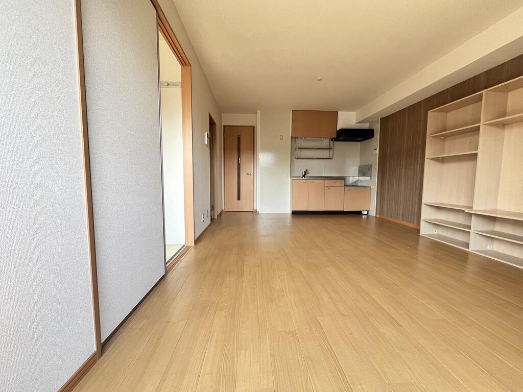 居室・リビング　※写真は反転タイプです。