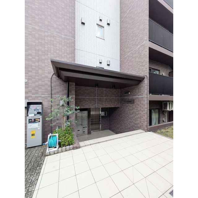 エントランス　毎日通るエントランスはこのようになっています