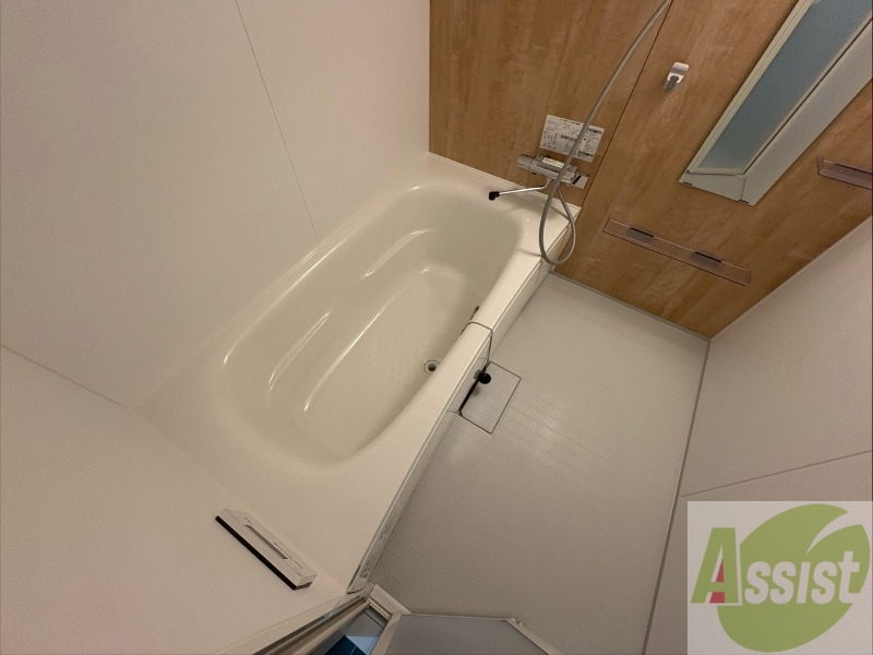 バス・シャワールーム　お風呂になります。一日の疲れを癒してくださいね。