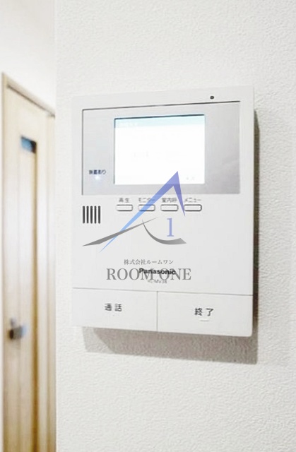 セキュリティ　モニター付きインターホンです。