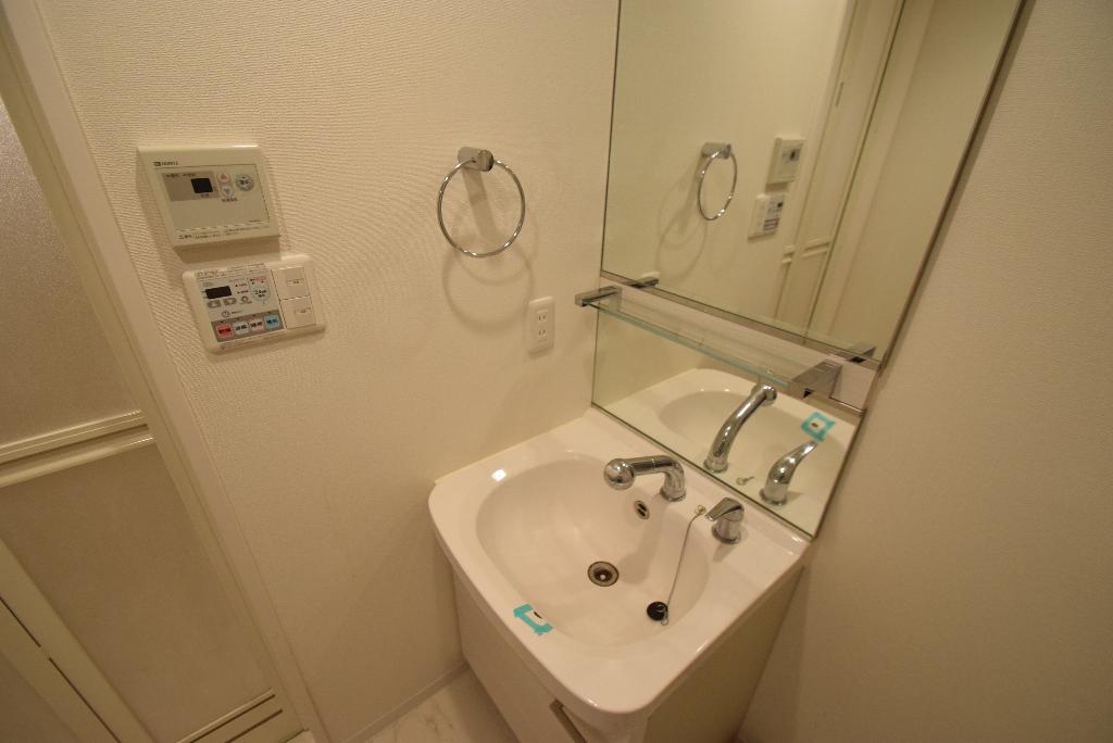 洗面設備　洗髪洗面化粧台