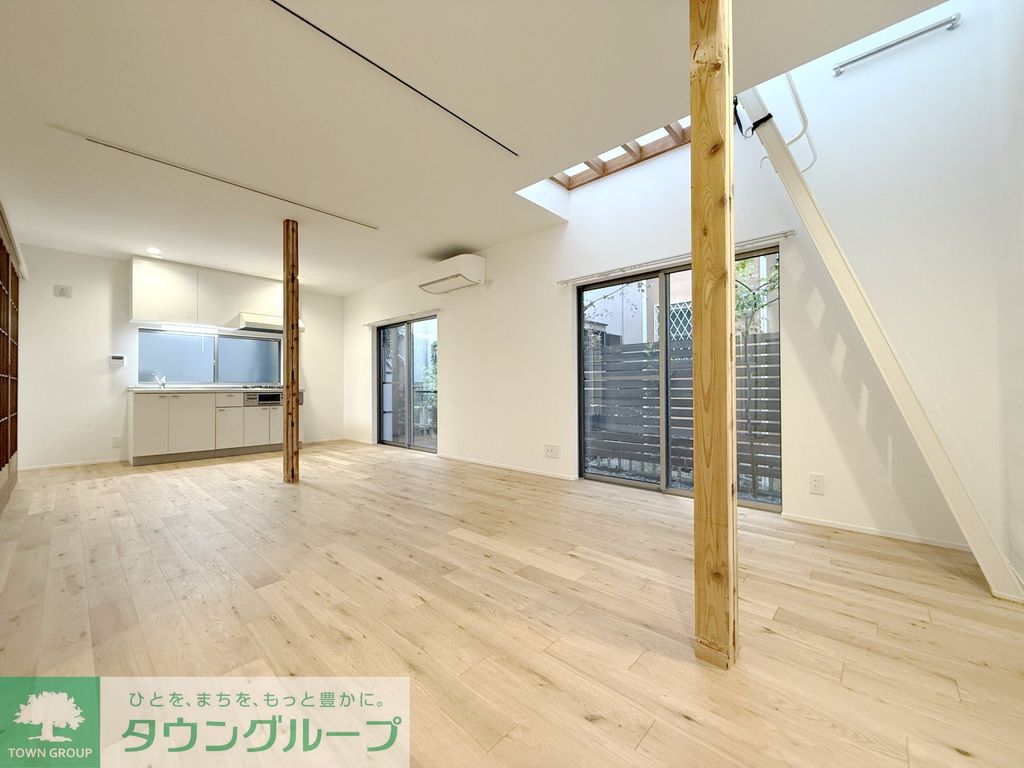 居室・リビング　タウンハウジング調布店まで♪