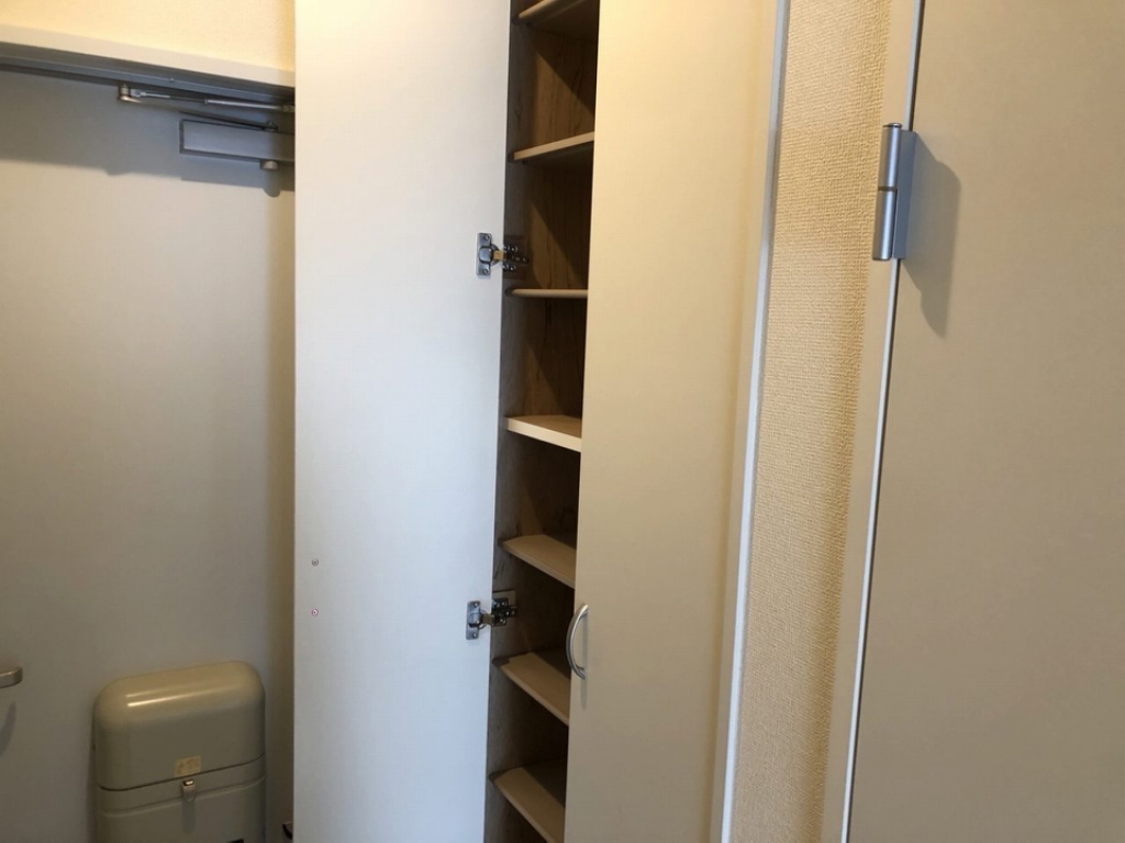 玄関　靴箱