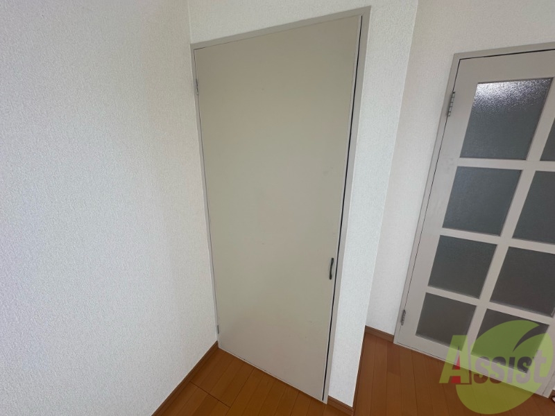 収納　収納スペースです。お洋服やお荷物はこちらへ。