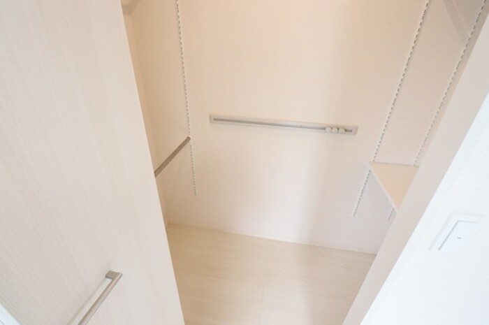 収納　ワンステップクローゼット