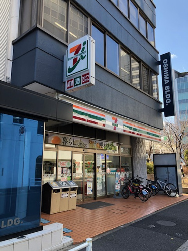 コンビニ　セブンイレブン 日本橋小網町店（コンビニ）まで520m