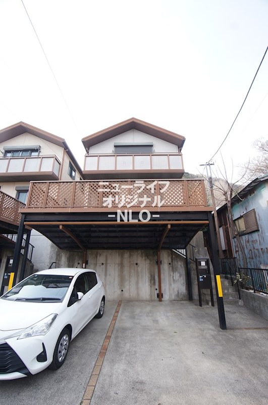 建物外観　積水ハウスの賃貸住宅シャーメゾン。