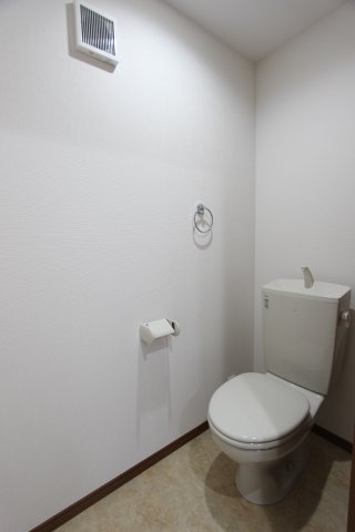 トイレ　参考写真です。現況優先。