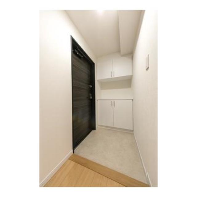 玄関　※写真は同タイプ住戸です。