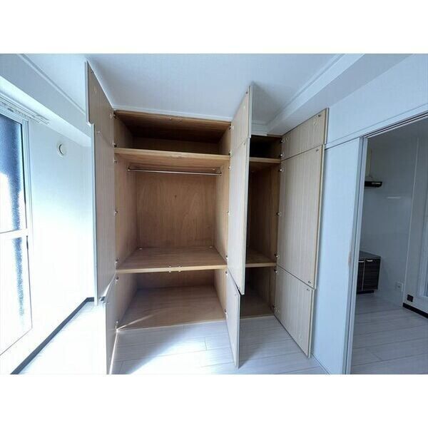 収納　※写真は別号室です。