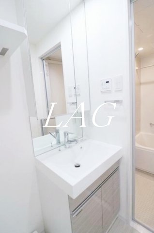 洗面設備　独立洗面台です。