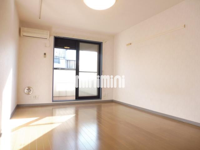 居室・リビング　日当たりの良いお部屋です