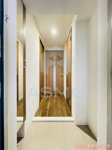 玄関　同マンション別部屋　参考写真