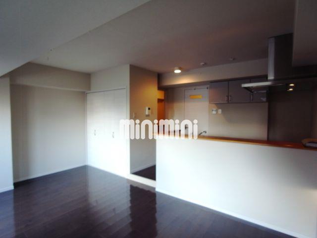 居室・リビング　広々としたリビング