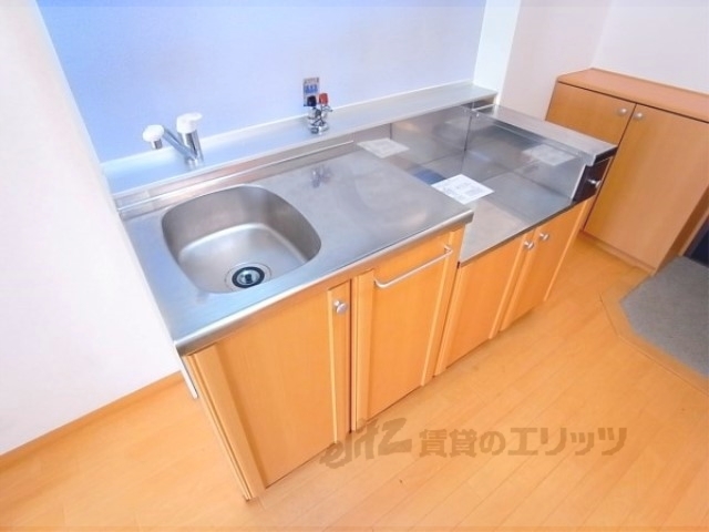 キッチン　広めのキッチン台です。