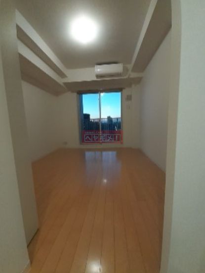 居室・リビング　エントランス