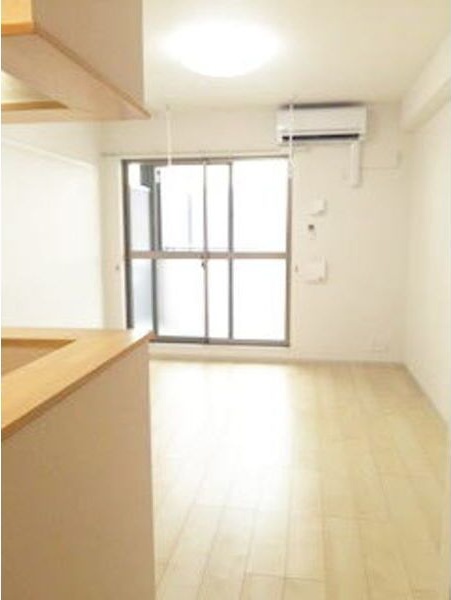 居室・リビング　※写真は同じマンションの違う部屋のものになります。反転タイプ