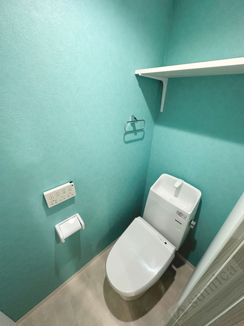 トイレ　温水洗浄便座付き♪♪