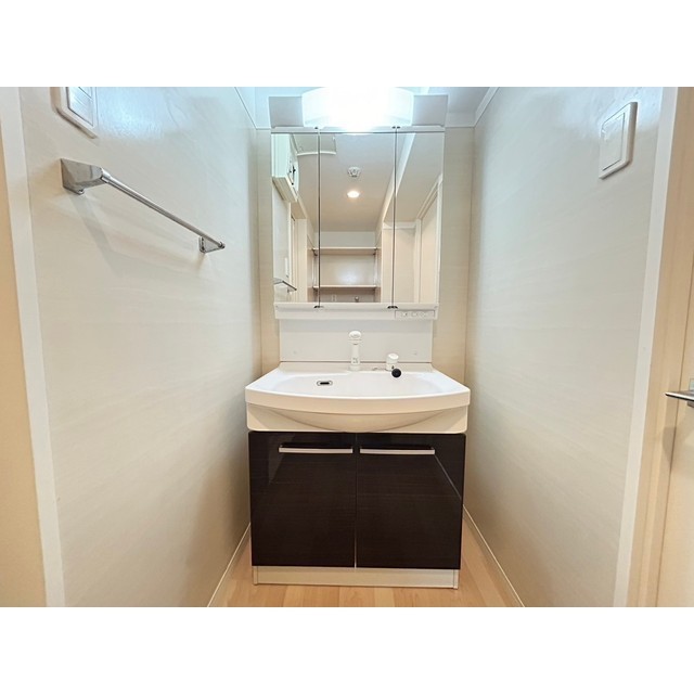 洗面設備　別部屋参照・現状優先