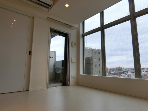 居室・リビング　9.2帖のきれいなLDK。