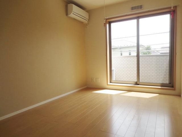 居室・リビング　★広々居室★