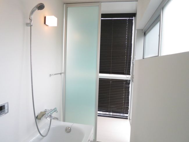 バス・シャワールーム　※別部屋参考写真