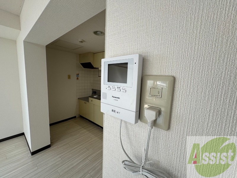 セキュリティ　ＴＶモニター付インターホンです。来客者の顔が見えるので安心！