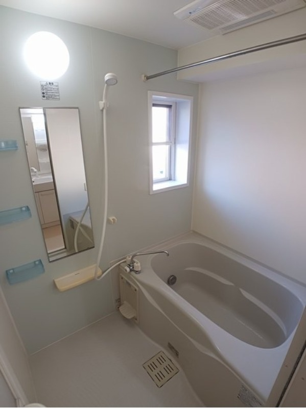 バス・シャワールーム　図面と現状に相違がある場合には現状を優先