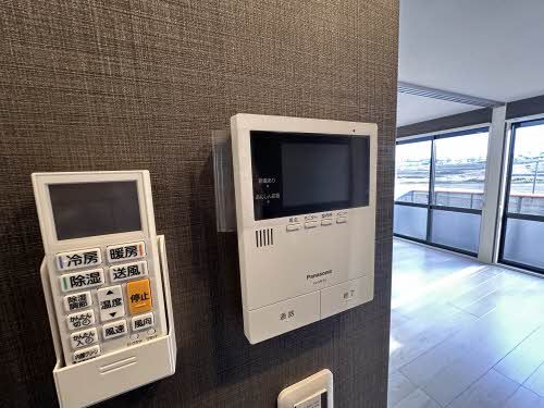 セキュリティ　モニター付きドアホン