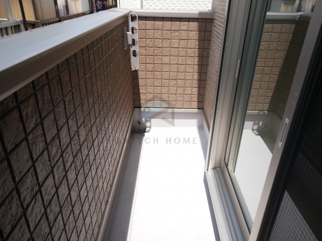 バルコニー　バルコニーからの眺めを楽しみながら食事をしませんか