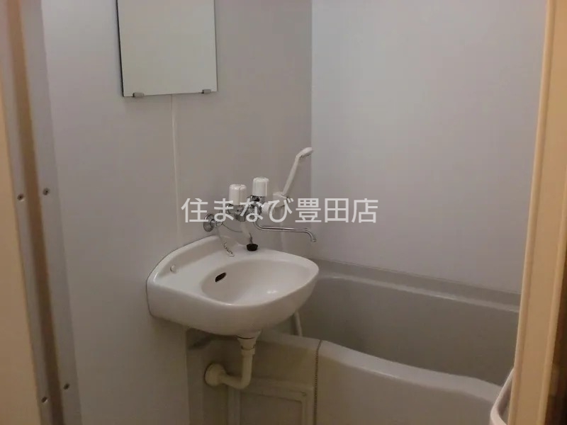 洗面設備　同型タイプ