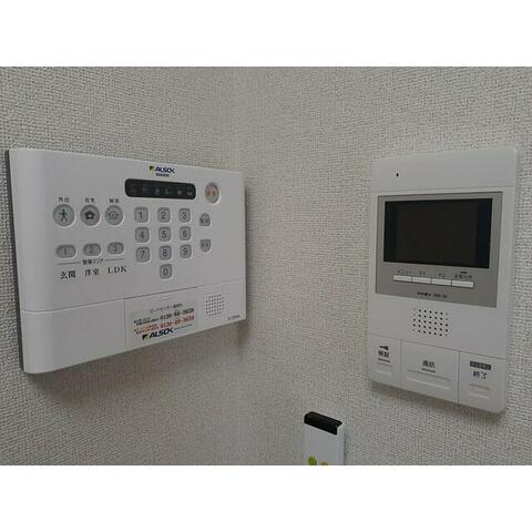 セキュリティ　TVモニター付きインターホンでセキュリティ面も安心☆