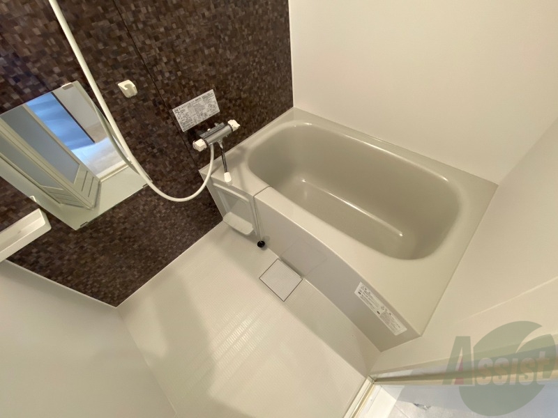 バス・シャワールーム　お風呂になります。一日の疲れを癒してくださいね。