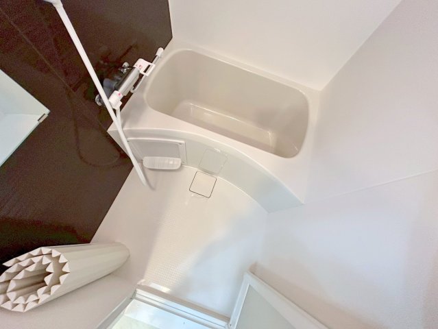 バス・シャワールーム　ゆったりと入るなら、お風呂とトイレとは別々が嬉しいですよね。