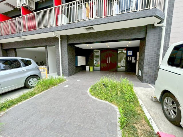 エントランス　綺麗なエントランスです。