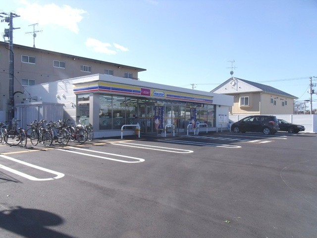 コンビニ　ミニストップ十和田北里大学店（コンビニ）まで526m