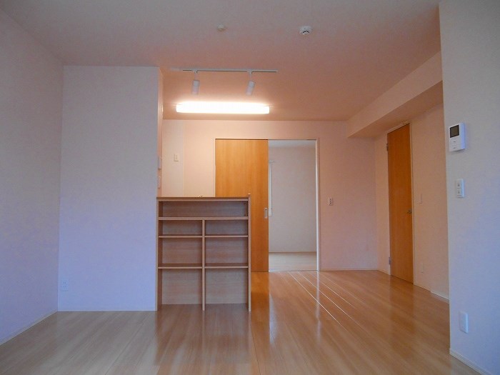 居室・リビング　同物件別部屋参考写真です