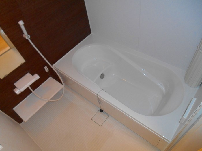 バス・シャワールーム　同物件別部屋参考写真です