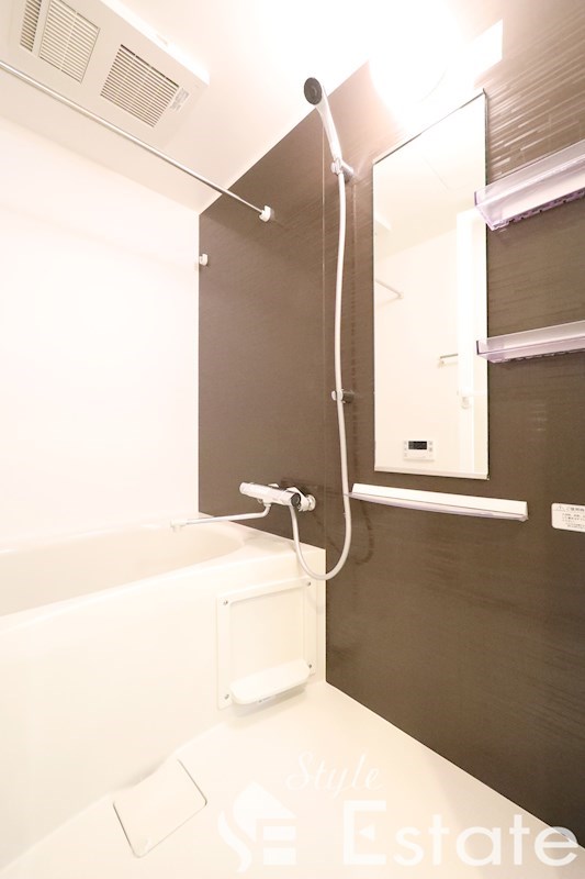バス・シャワールーム　バスルーム