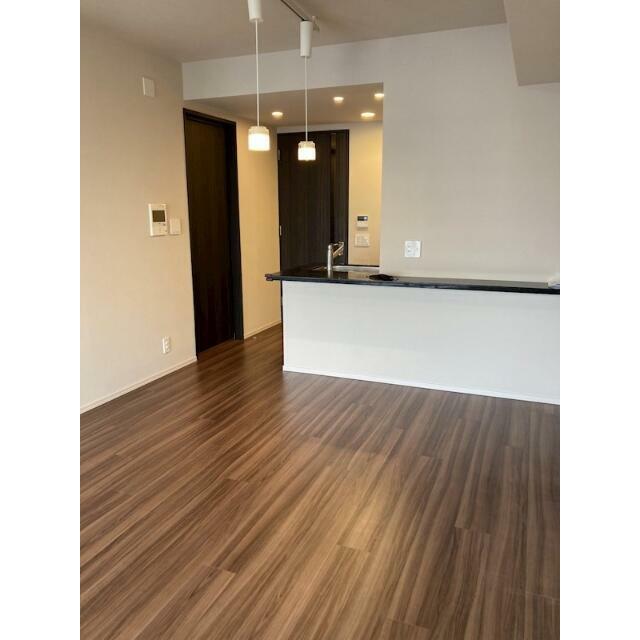 居室・リビング　13.8帖のきれいなLDK。