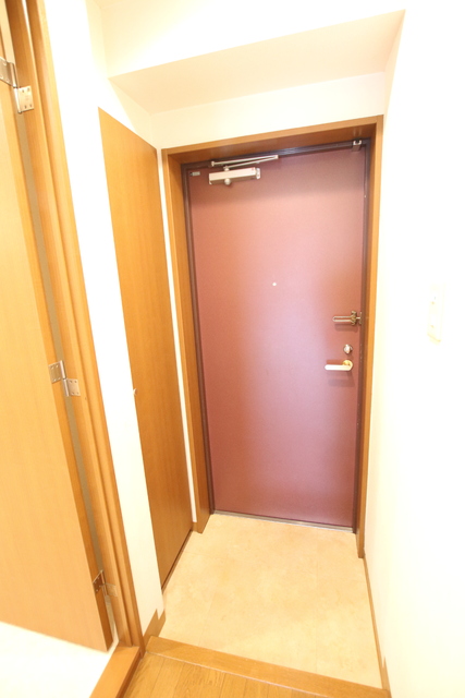 玄関　【※他号室参考写真】玄関まわり