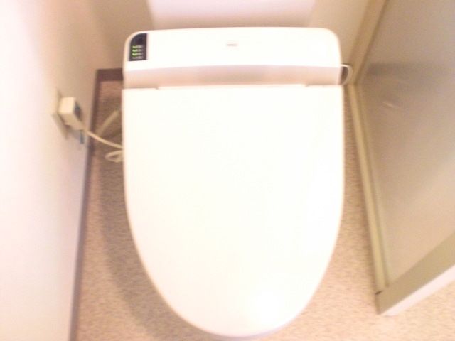 トイレ　★温水洗浄便座完備★