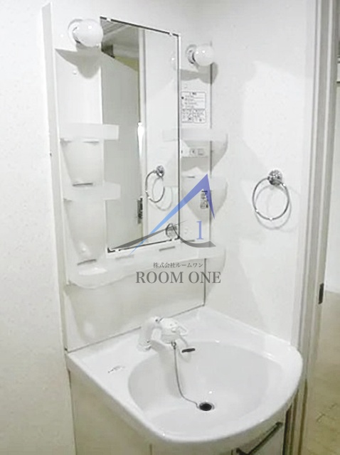 洗面設備　独立洗面台です。