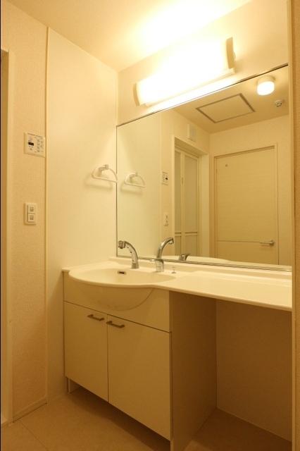 洗面設備　洗髪洗面化粧台