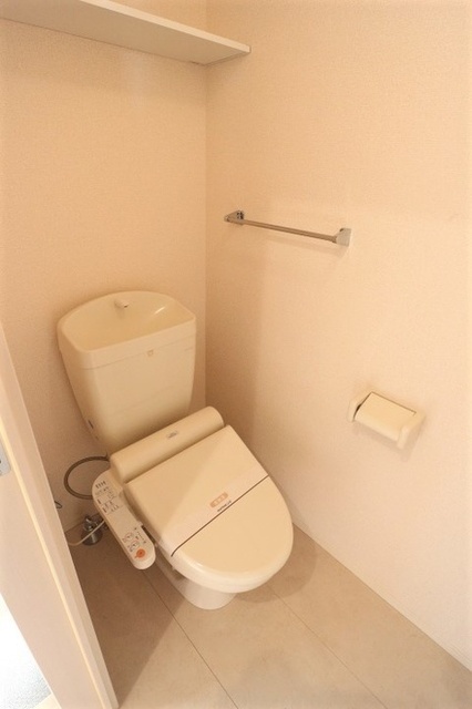 トイレ　温水洗浄暖房便座